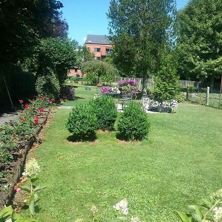 B&B Au Jardin Fleuri มาร์ช-อ็อง-เฟเมน ภายนอก รูปภาพ